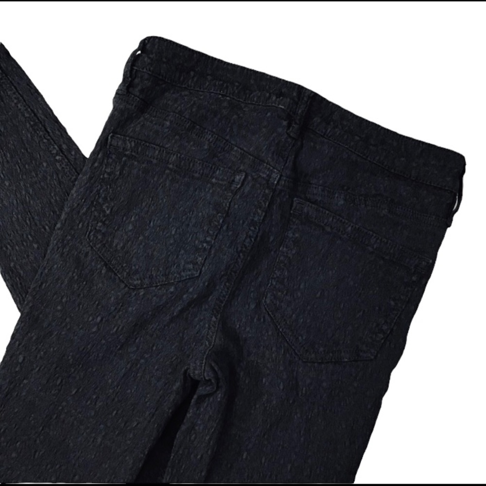 Free People | Textured + Stretchy Denim Jeans | 26